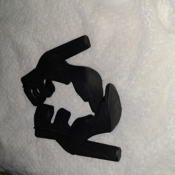 Steve Madden Size 7 M Faux Suede Leather Gladiator Heeled Sandals - Picture 4 of 10